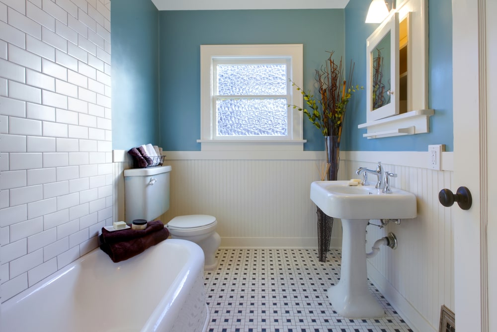 Bathroom tiles with pretty pattern